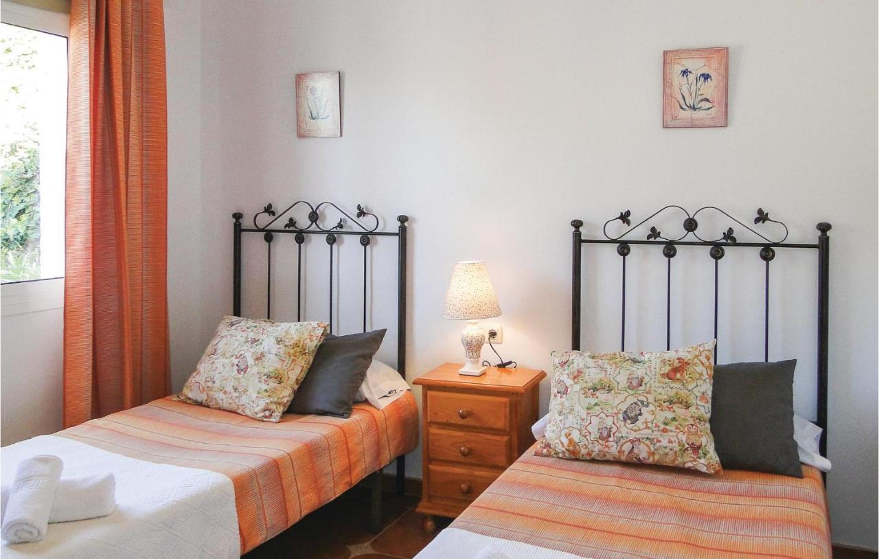 3 Bedroom Amazing Home In Frigiliana Luaran gambar